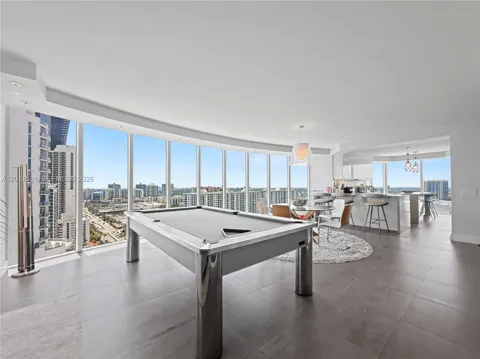 17555 Collins Ave #2501