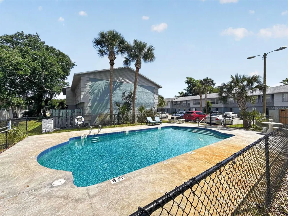 175 YORKTOWNE DRIVE #UT11 Daytona Beach, FL 32119