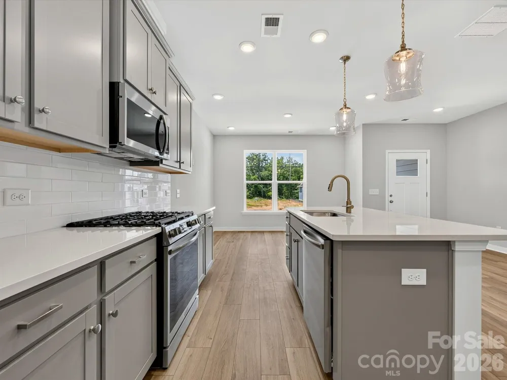 579 Cape Cod Way Rock Hill, SC 29732
