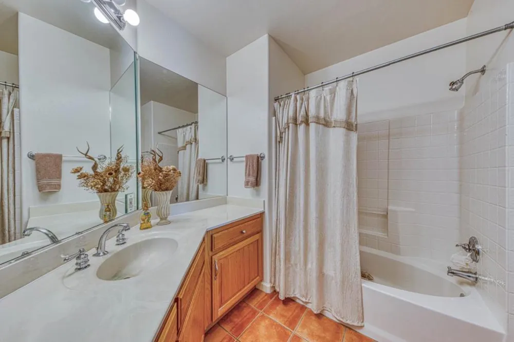 8213 Bass Point Bradley, CA 93426