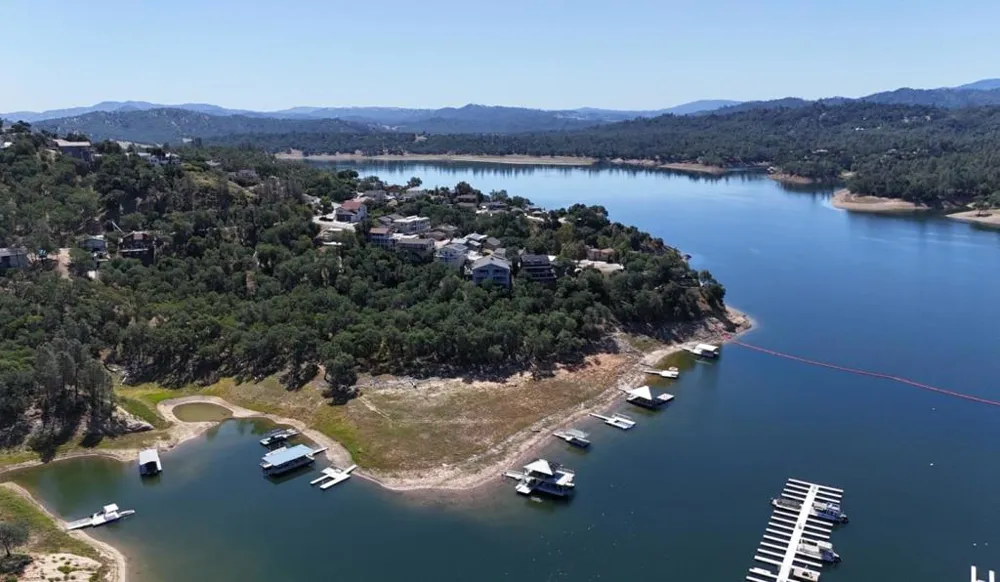 8213 Bass Point Bradley, CA 93426