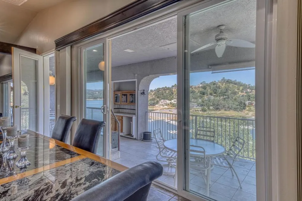 8213 Bass Point Bradley, CA 93426