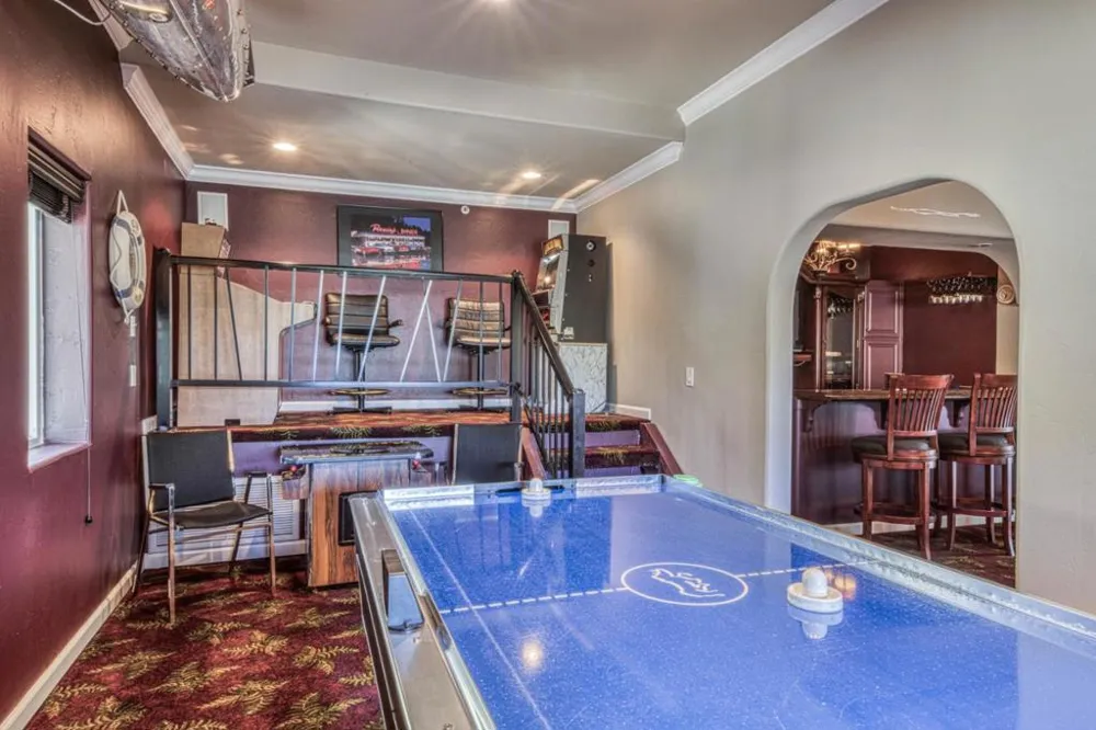 8213 Bass Point Bradley, CA 93426