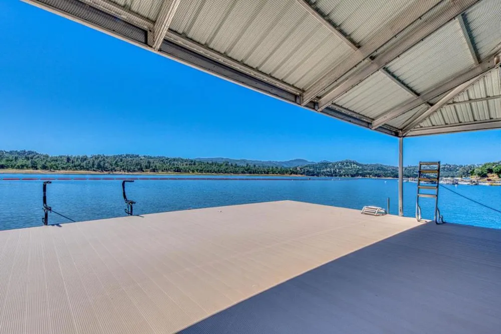 8213 Bass Point Bradley, CA 93426