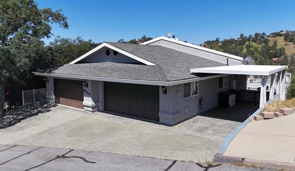 8213 Bass Point Bradley, CA 93426