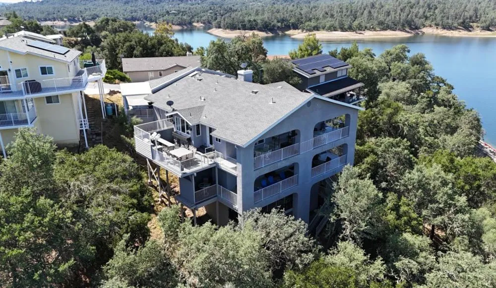 8213 Bass Point Bradley, CA 93426