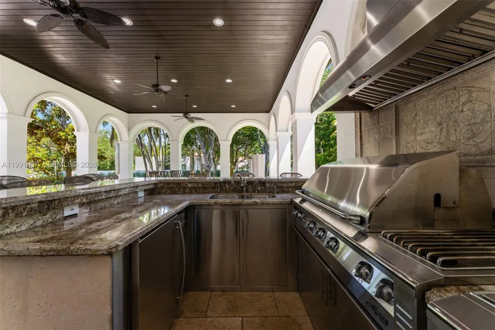 12575 Pine Needle Ln Pinecrest, FL 33156