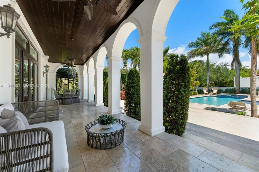 12575 Pine Needle Ln Pinecrest, FL 33156