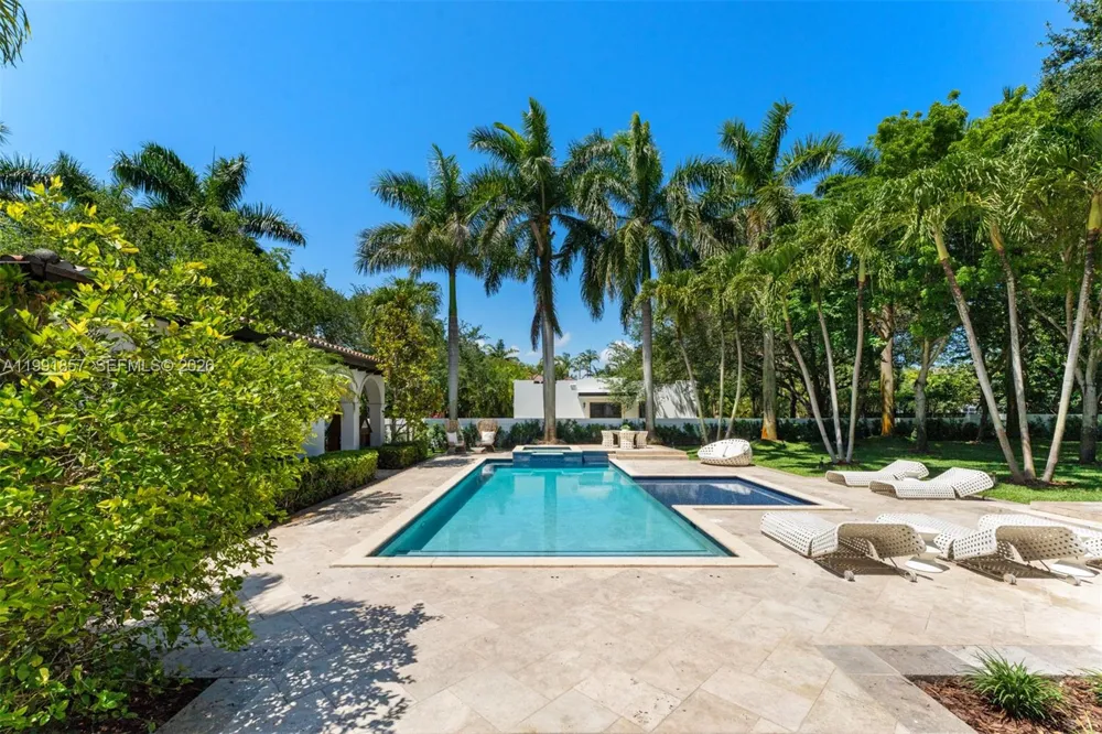 12575 Pine Needle Ln Pinecrest, FL 33156