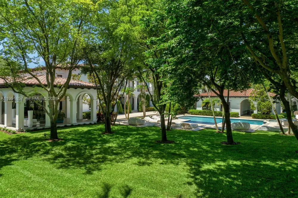 12575 Pine Needle Ln Pinecrest, FL 33156