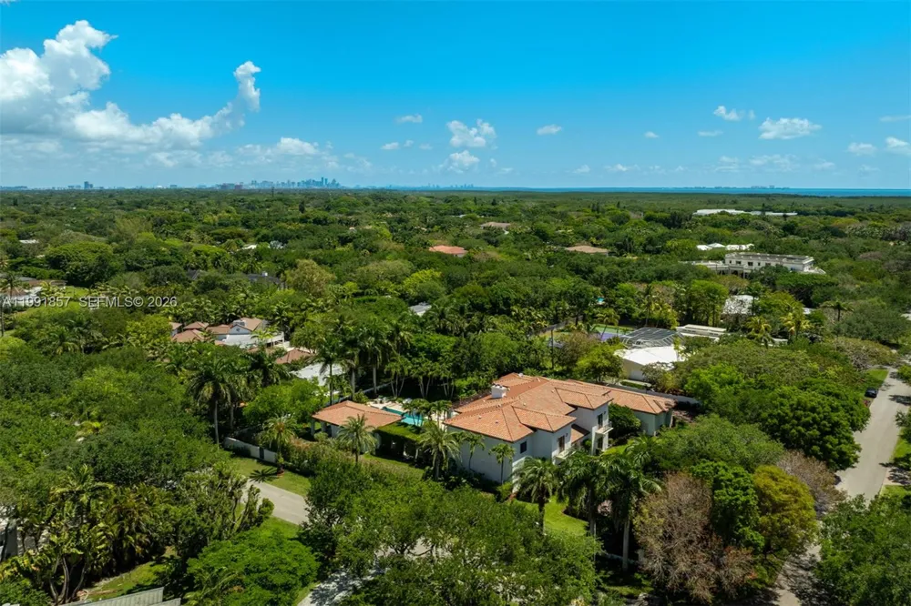 12575 Pine Needle Ln Pinecrest, FL 33156