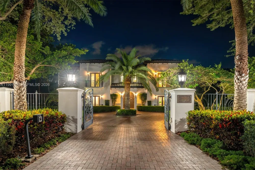 12575 Pine Needle Ln Pinecrest, FL 33156