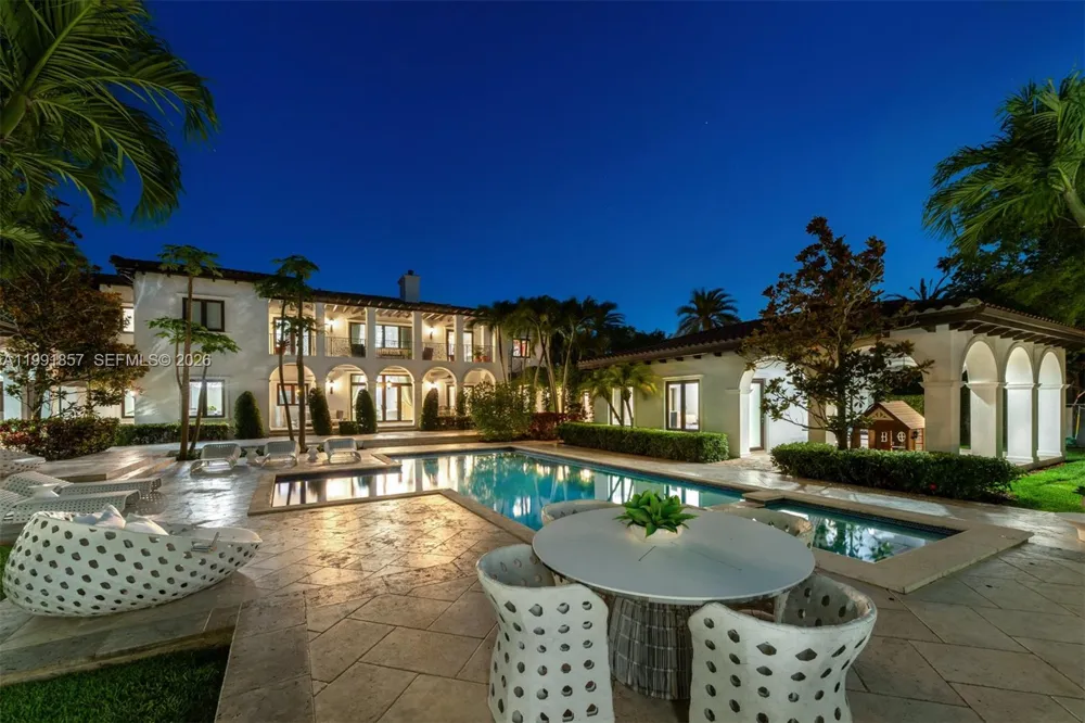 12575 Pine Needle Ln Pinecrest, FL 33156