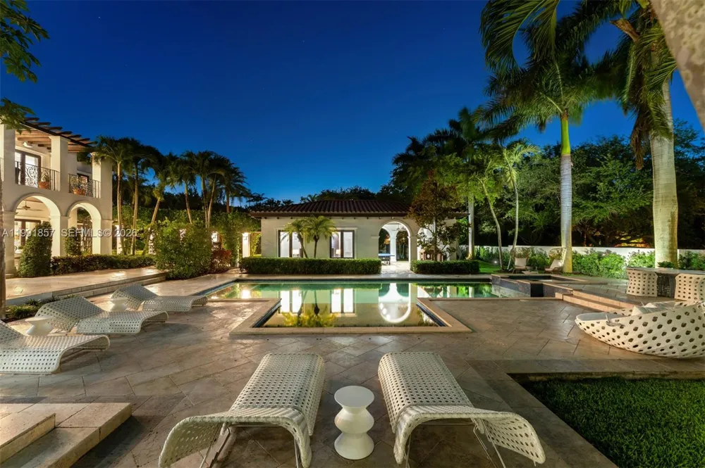 12575 Pine Needle Ln Pinecrest, FL 33156