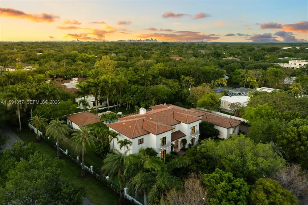 12575 Pine Needle Ln Pinecrest, FL 33156