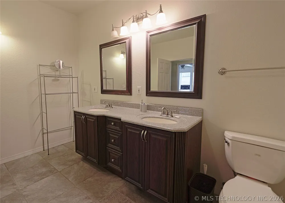 13544 Shoreline Drive Hulbert, OK 74441