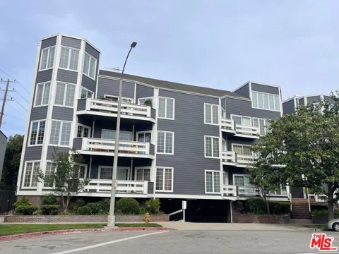 1840 Veteran Avenue #106