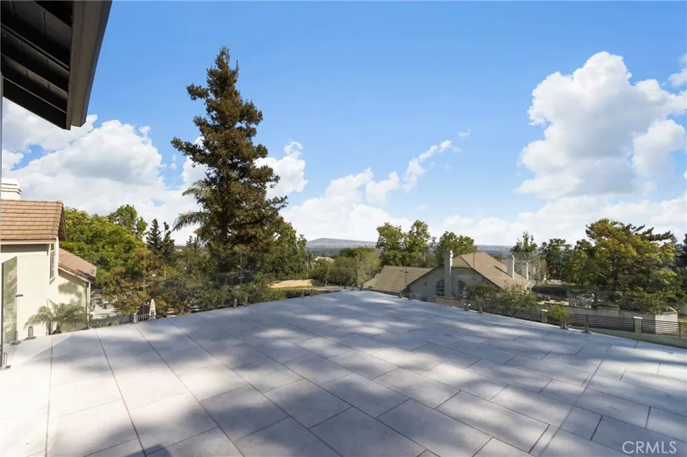 9077 Reales Street Alta Loma, CA 91737
