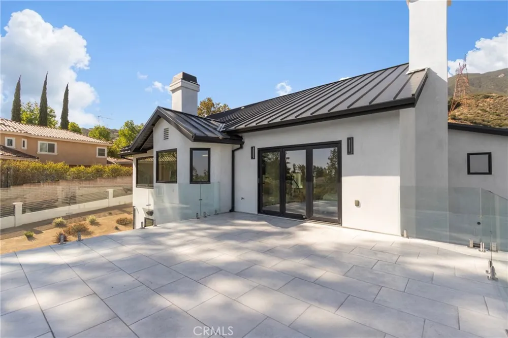 9077 Reales Street Alta Loma, CA 91737