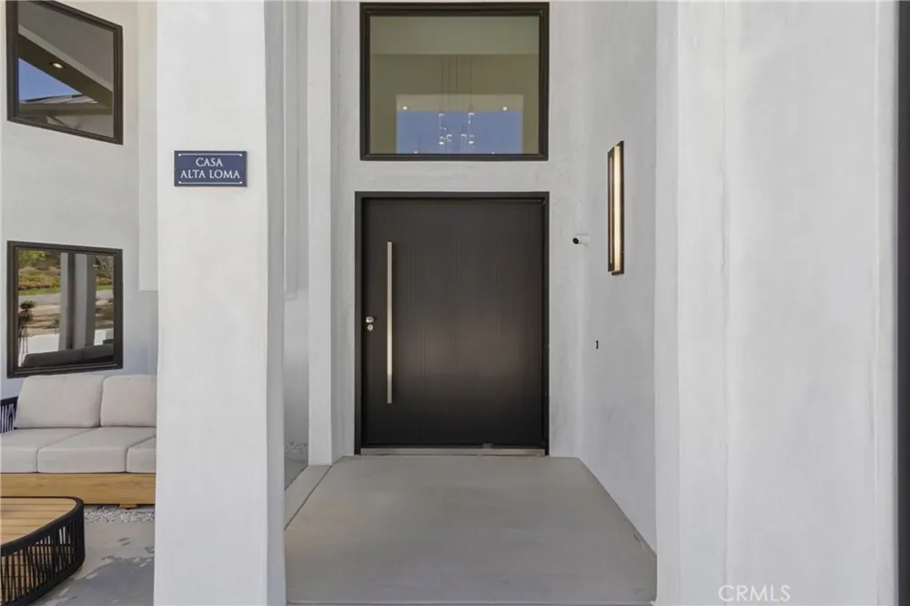 9077 Reales Street Alta Loma, CA 91737