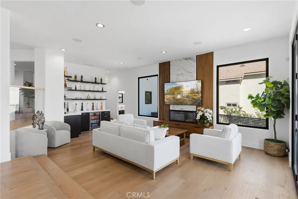 9077 Reales Street Alta Loma, CA 91737