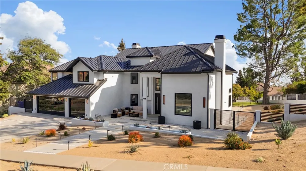 9077 Reales Street Alta Loma, CA 91737