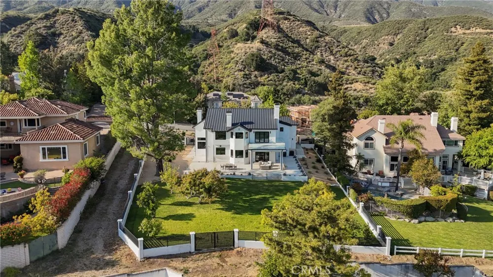9077 Reales Street Alta Loma, CA 91737