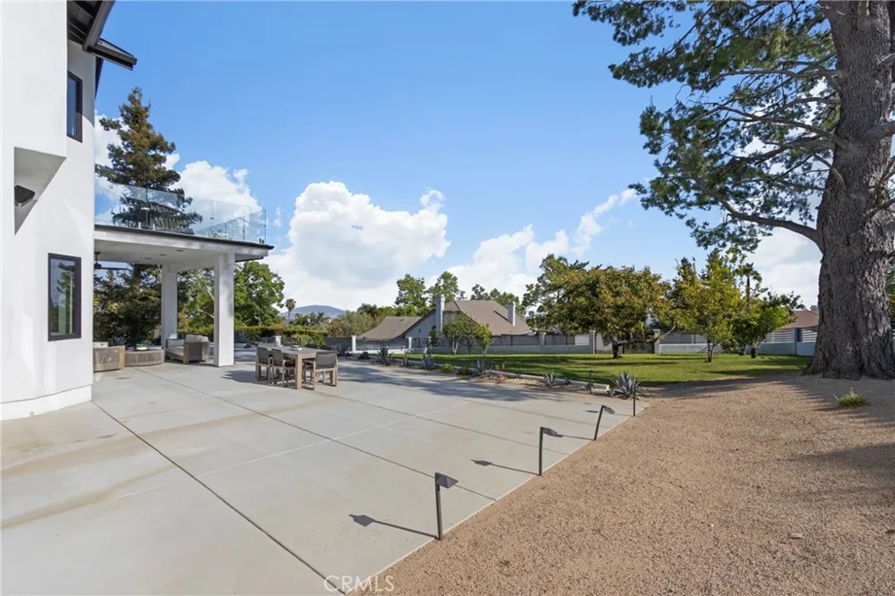 9077 Reales Street Alta Loma, CA 91737