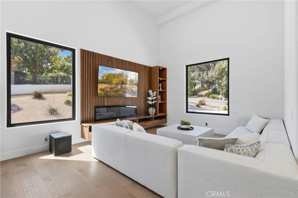 9077 Reales Street Alta Loma, CA 91737
