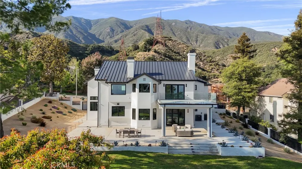 9077 Reales Street Alta Loma, CA 91737