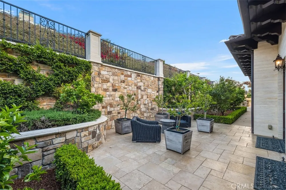 32040 Cape Point Drive Rancho Palos Verdes, CA 90275