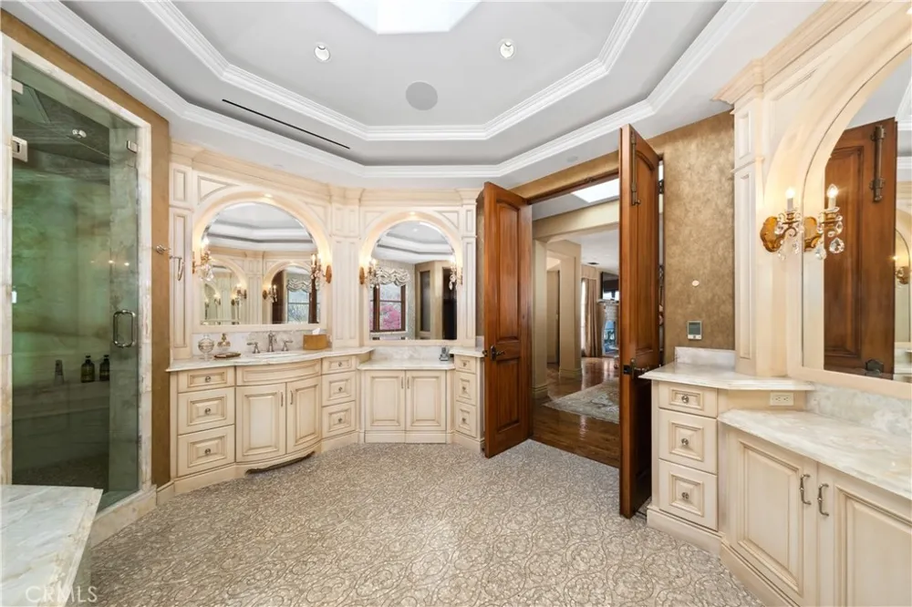 32040 Cape Point Drive Rancho Palos Verdes, CA 90275
