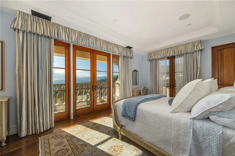 32040 Cape Point Drive Rancho Palos Verdes, CA 90275