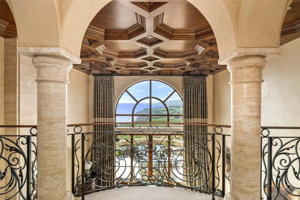 32040 Cape Point Drive Rancho Palos Verdes, CA 90275