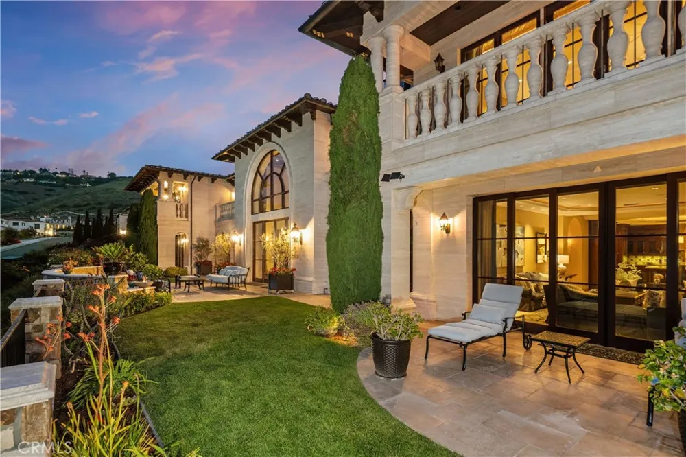 32040 Cape Point Drive Rancho Palos Verdes, CA 90275