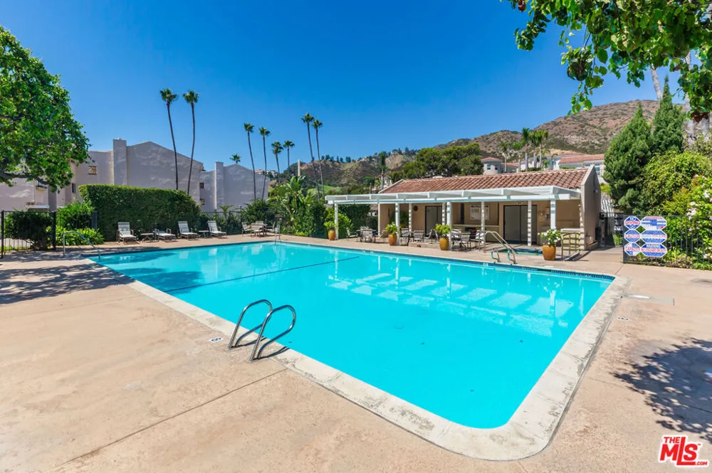 23914 De Ville Way #D Malibu, CA 90265