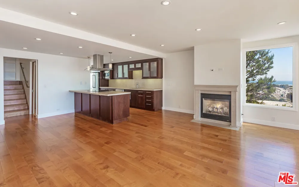 23914 De Ville Way #D Malibu, CA 90265