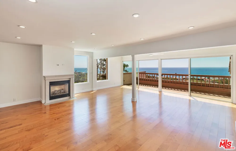 23914 De Ville Way #D Malibu, CA 90265