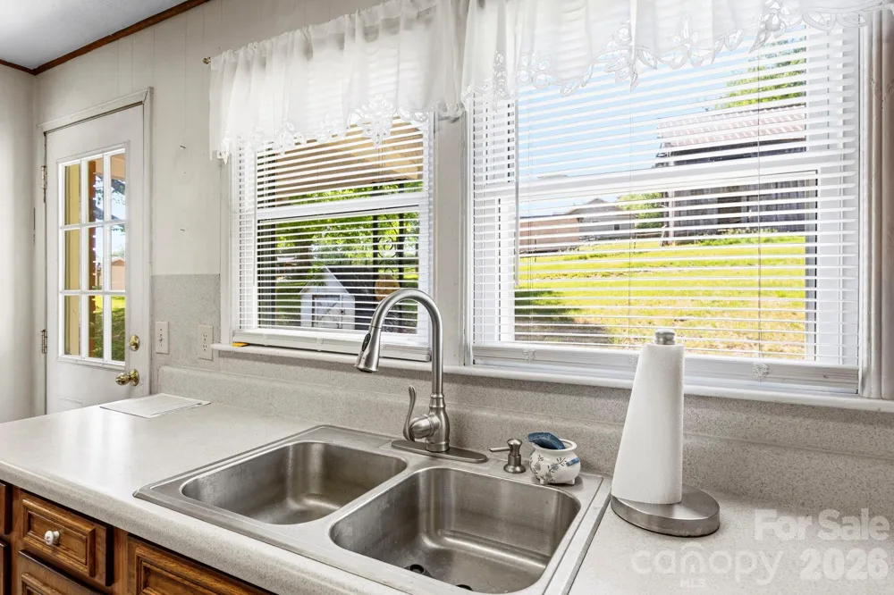 18 Hilda Lane Mills River, NC 28759