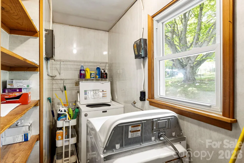 18 Hilda Lane Mills River, NC 28759
