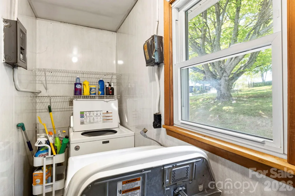 18 Hilda Lane Mills River, NC 28759