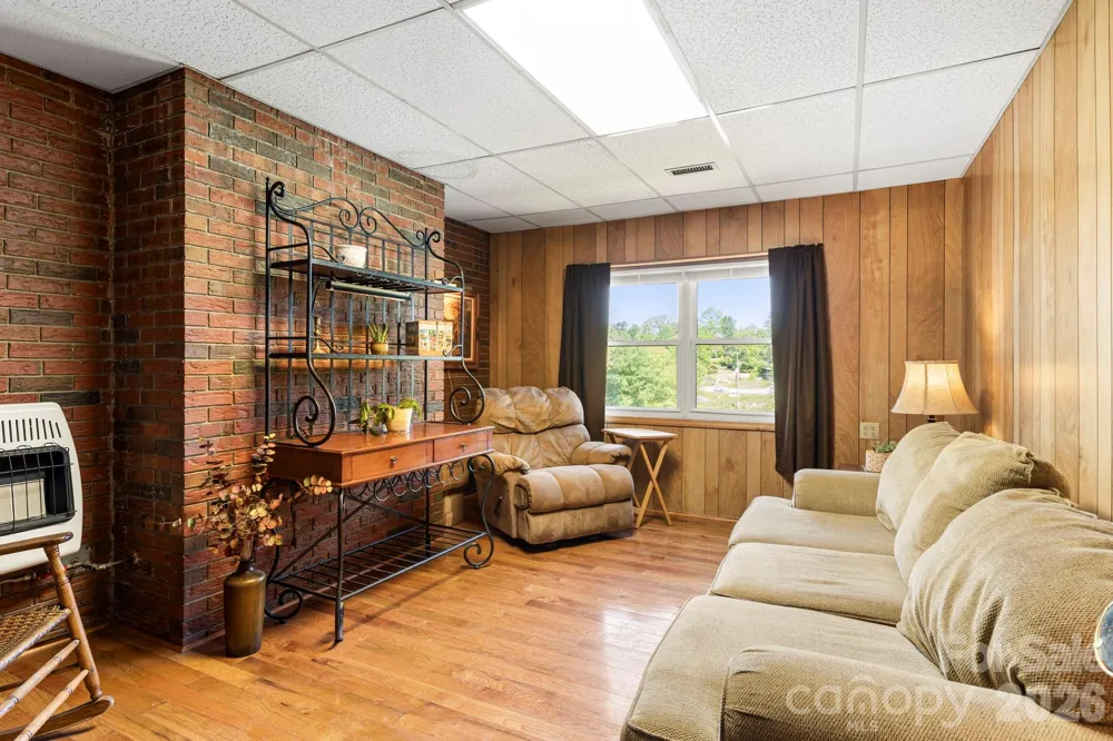 18 Hilda Lane Mills River, NC 28759
