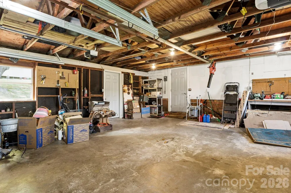 18 Hilda Lane Mills River, NC 28759