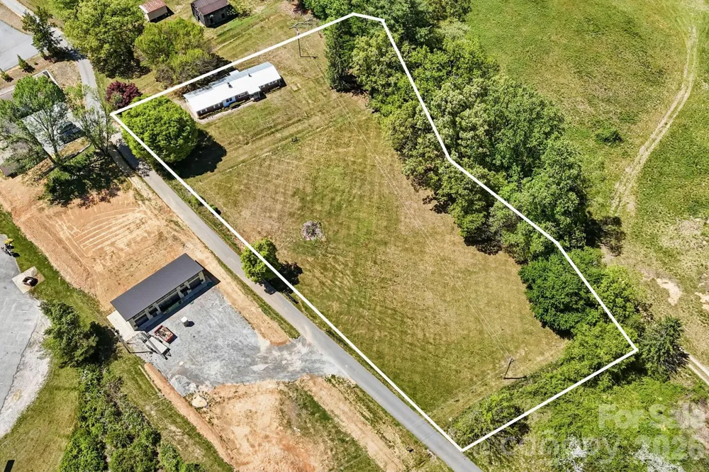 18 Hilda Lane Mills River, NC 28759