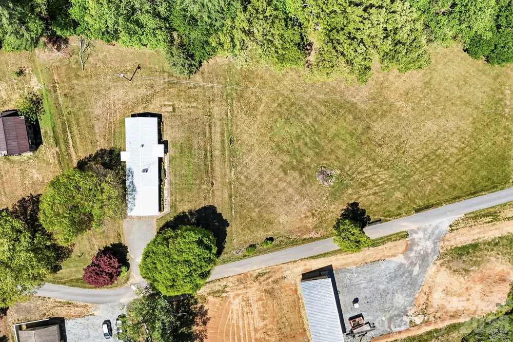 18 Hilda Lane Mills River, NC 28759
