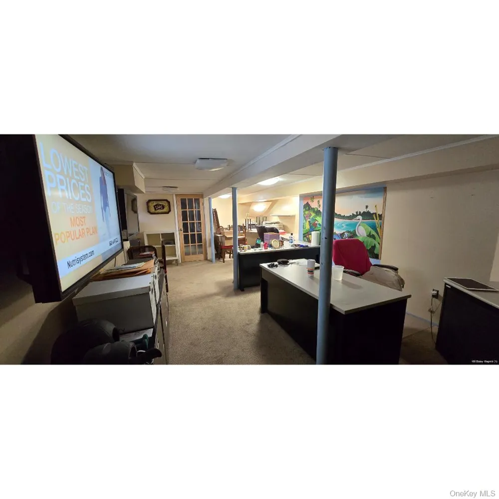 169 Bixley Heath Lynbrook, NY 11563