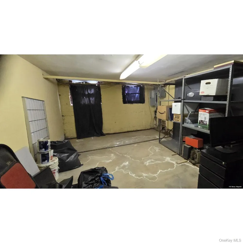 169 Bixley Heath Lynbrook, NY 11563