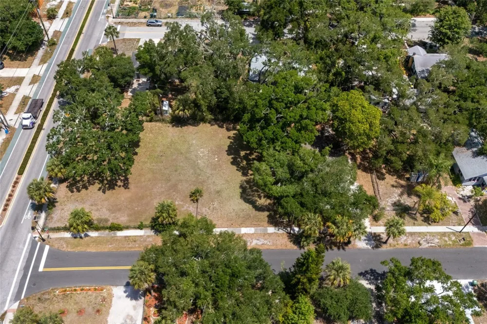 1207 34TH STREET Sarasota, FL 34234