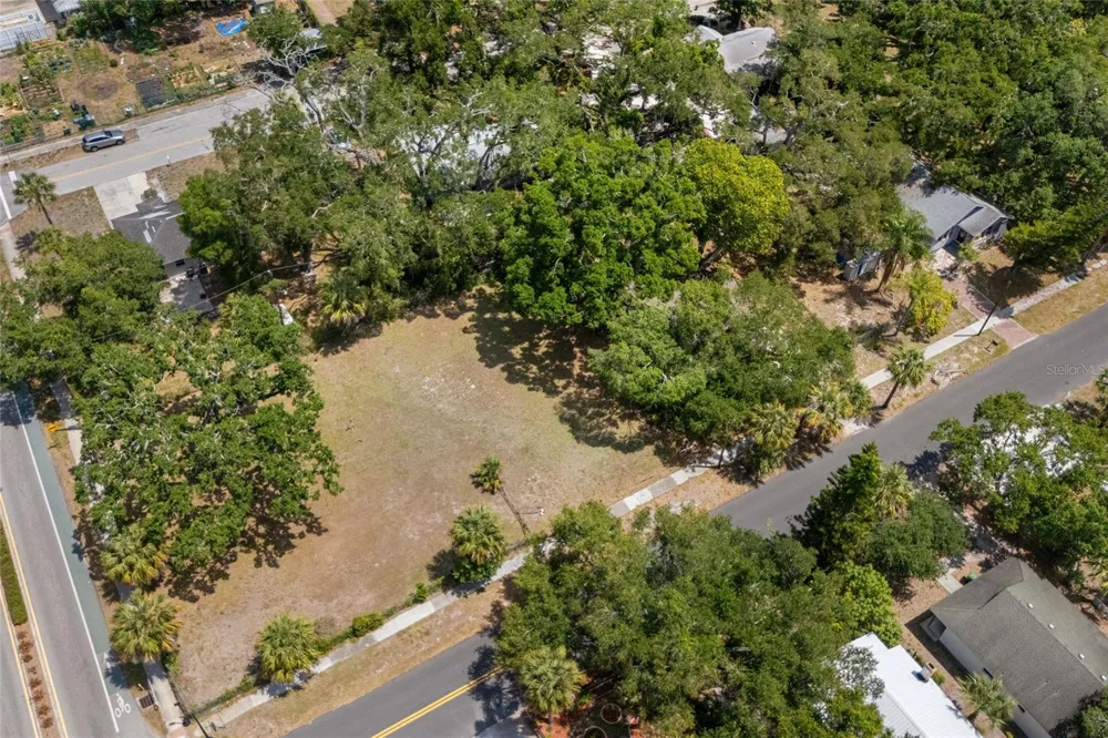 1207 34TH STREET Sarasota, FL 34234