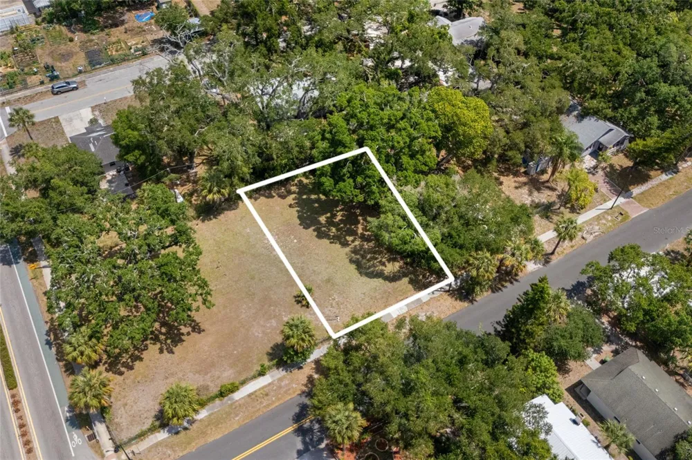 1207 34TH STREET Sarasota, FL 34234